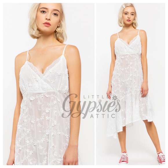 POL Lila Honeymoon Romance Ivory Dress - Picture 6 of 12